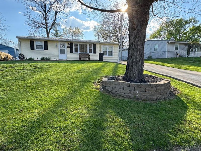 196 Orchard Circle, Blanchester, OH 45107 Photo 2