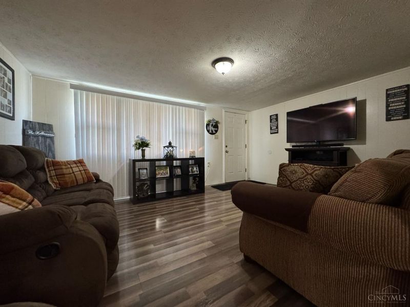 196 Orchard Circle, Blanchester, OH 45107 Photo 6