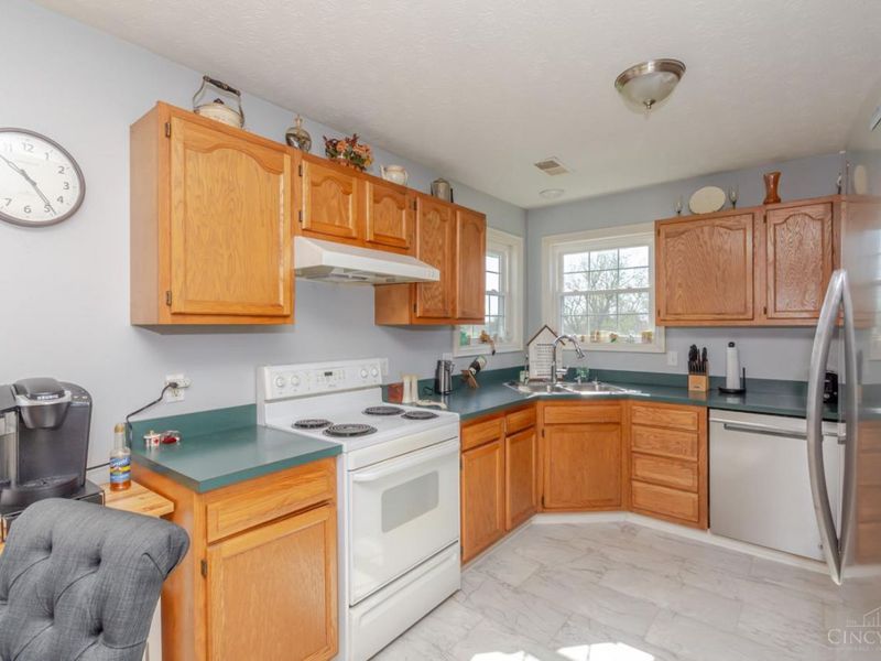 56 Kastrup Drive, Lakengren, OH 45420 Photo 6