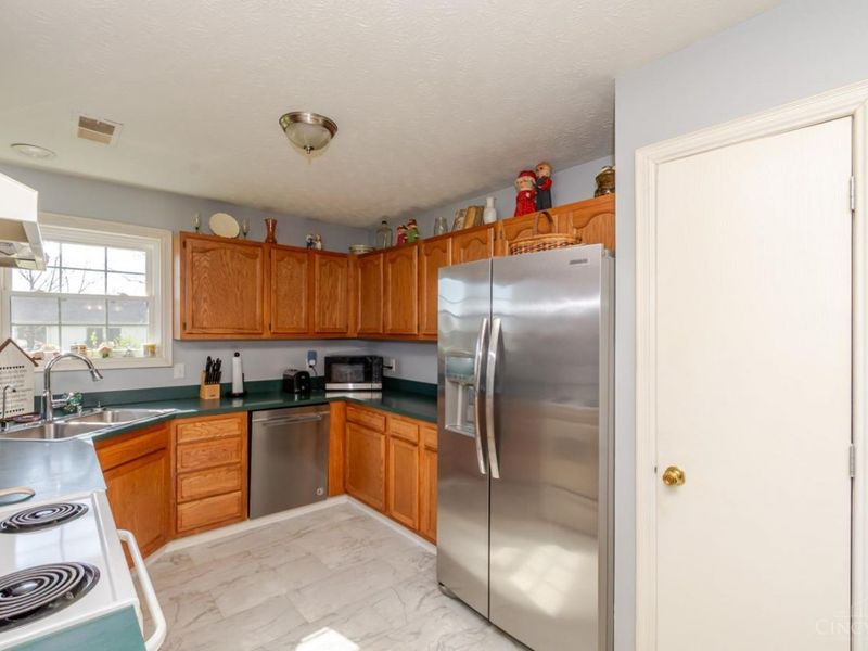 56 Kastrup Drive, Lakengren, OH 45420 Photo 8