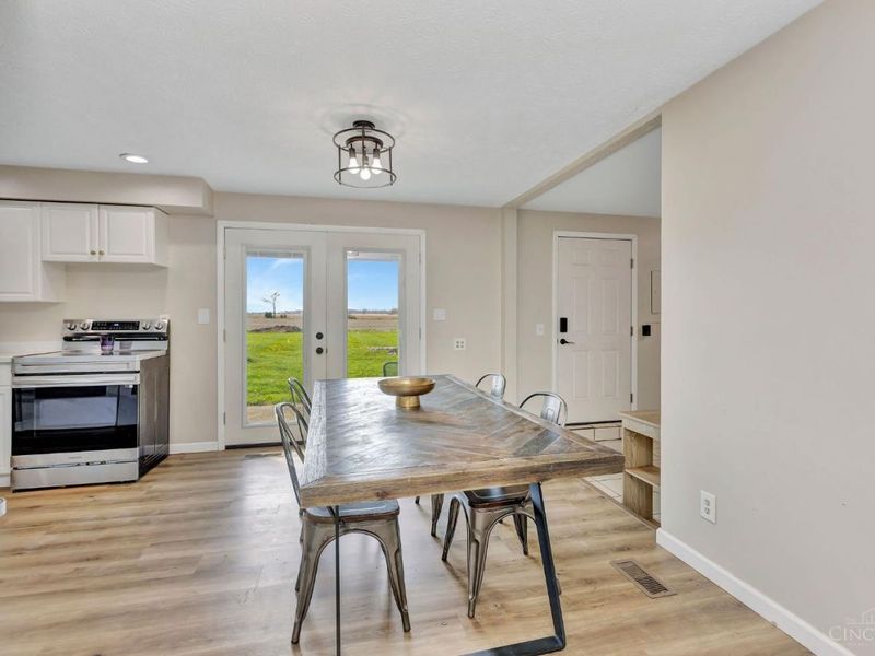 1171 N Sulphur Springs Road, Perry Twp, OH 45381 Photo 12