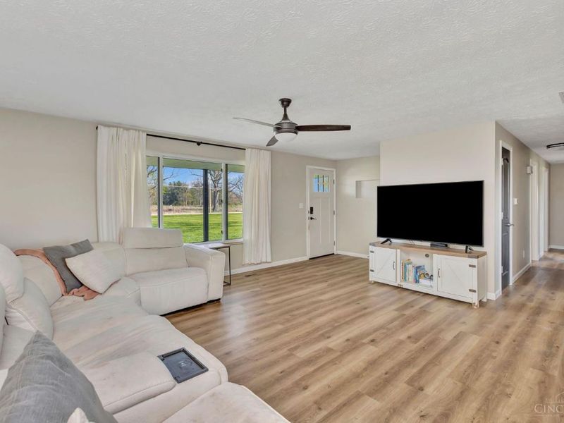 1171 N Sulphur Springs Road, Perry Twp, OH 45381 Photo 6