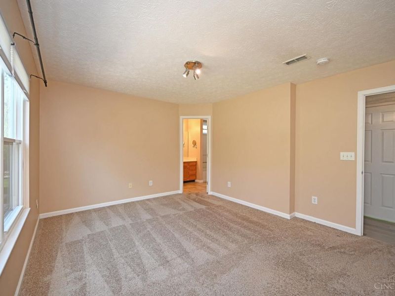 10157 Pippin Meadows Drive, Colerain Township, OH 45231 Photo 24