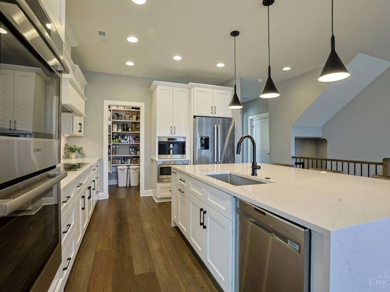 3590 Handman Avenue, Cincinnati, OH 45226 Photo 18