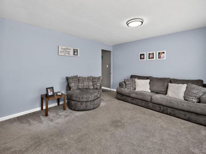 705 Julia Drive, Franklin, OH 45005 Photo 8