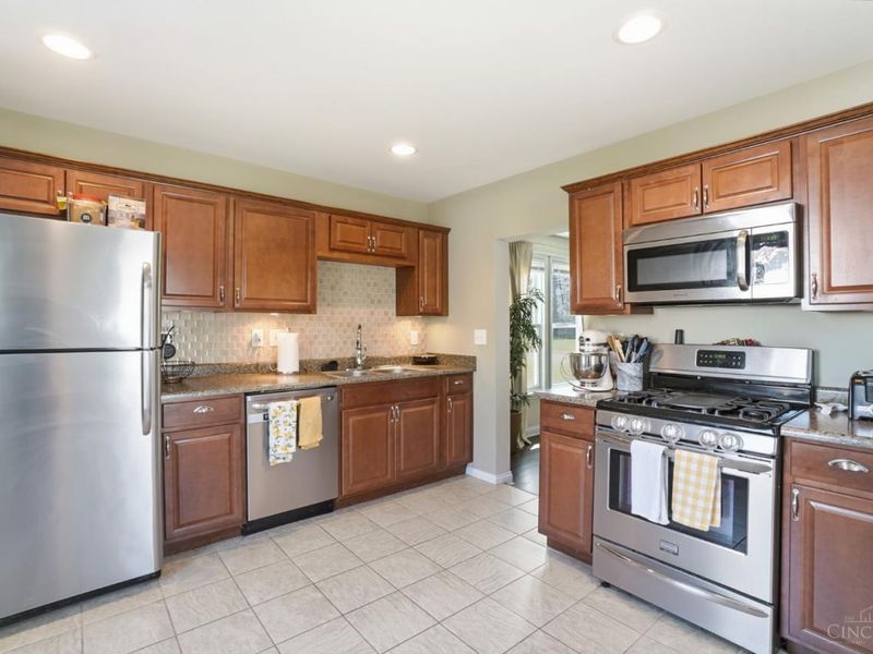 4270 Glenway Avenue, Cincinnati, OH 45236 Photo 10