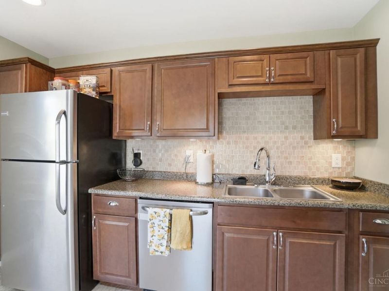 4270 Glenway Avenue, Cincinnati, OH 45236 Photo 11