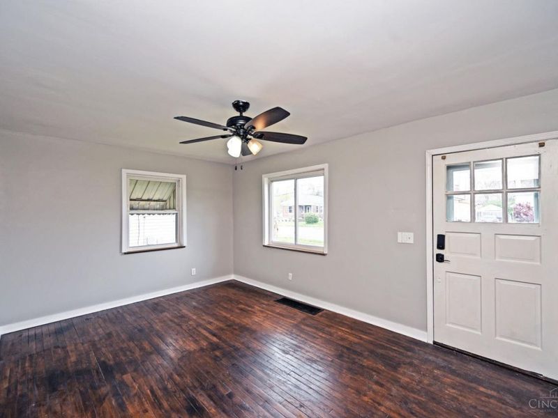 39 Laurel Avenue, Springfield Twp., OH 45216 Photo 4