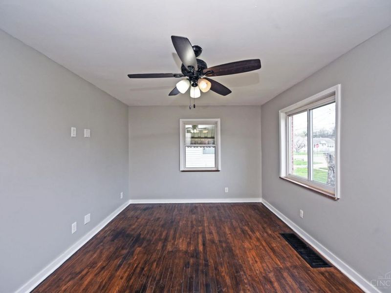 39 Laurel Avenue, Springfield Twp., OH 45216 Photo 5