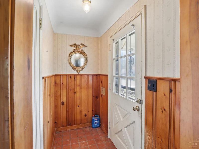 1488 Hill Avenue, Cincinnati, OH 45231 Photo 4