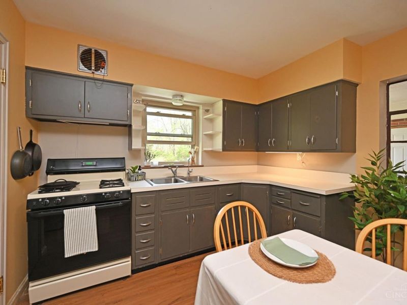 3648 Mt Carmel Road, Anderson Twp, OH 45244 Photo 10