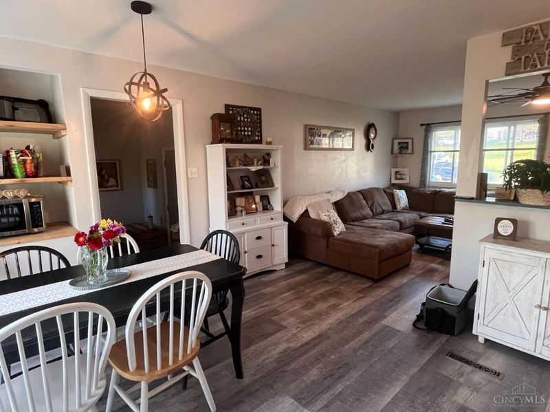 7769 Jandaracres Drive, Cincinnati, OH 45248 Photo 12