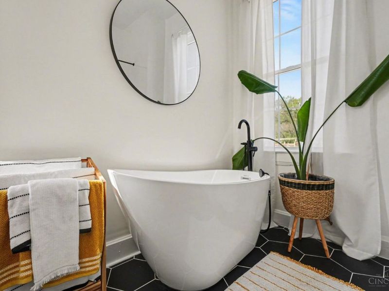 2279 Loth Street, Cincinnati, OH 45219 Photo 17