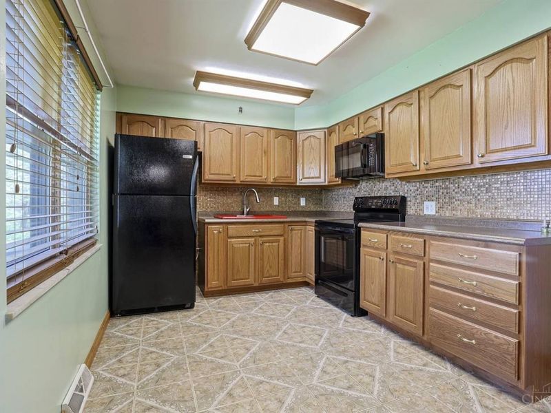 8969 Harrison Pike, Cleves, OH 45002 Photo 12