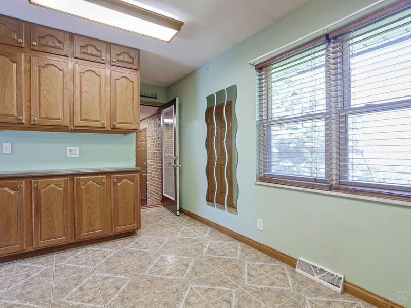 8969 Harrison Pike, Cleves, OH 45002 Photo 15