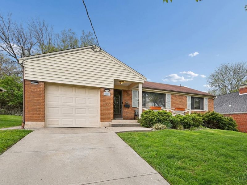 5577 Sunnywoods Lane, Green Township, OH 45239 Photo 3