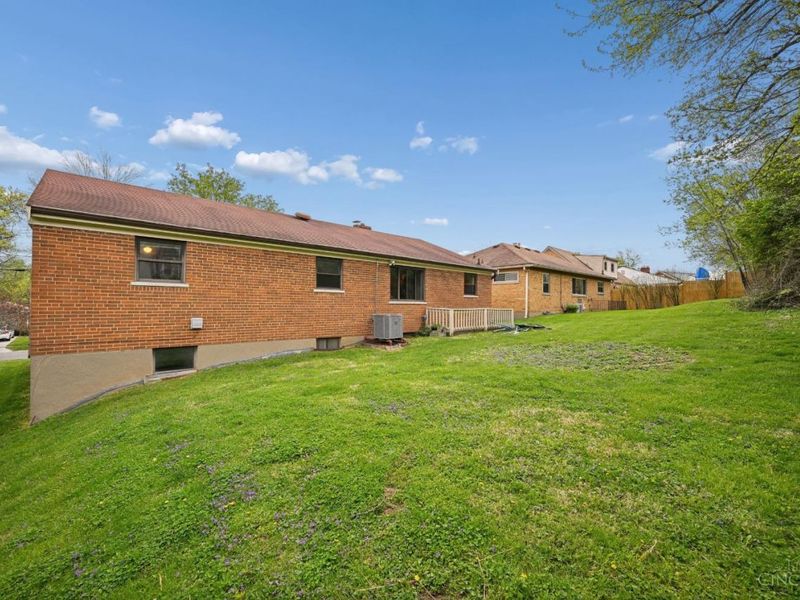 5577 Sunnywoods Lane, Green Township, OH 45239 Photo 32