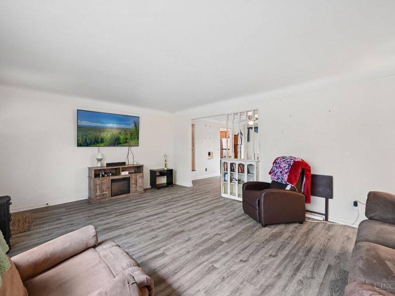 5577 Sunnywoods Lane, Green Township, OH 45239 Photo 6