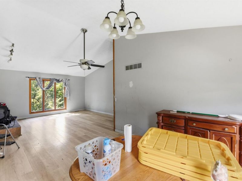 124 Fairborn Drive, Hamilton, OH 45013 Photo 8