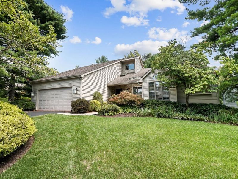 107 Bentwood Court, Blue Ash, OH 45241 Photo 1