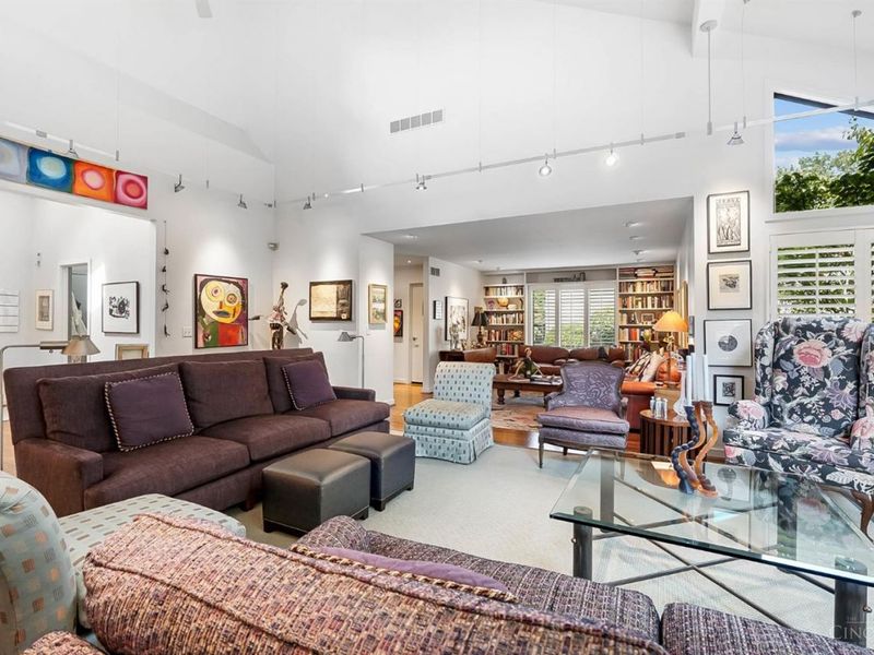 107 Bentwood Court, Blue Ash, OH 45241 Photo 4