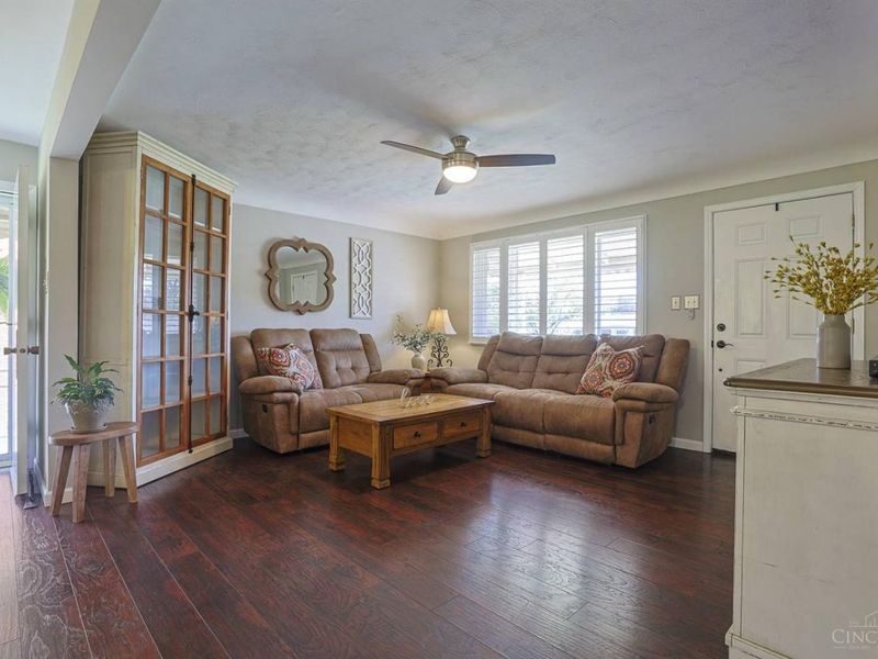 607 Libbejo Drive, Cincinnati, OH 45238 Photo 7