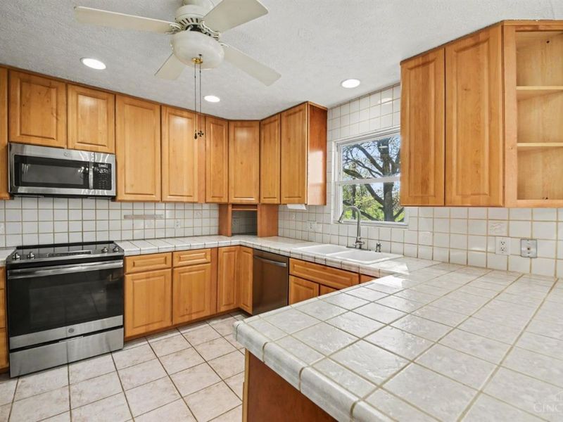 224 Sebastian Court, Delhi Twp, OH 45238 Photo 11