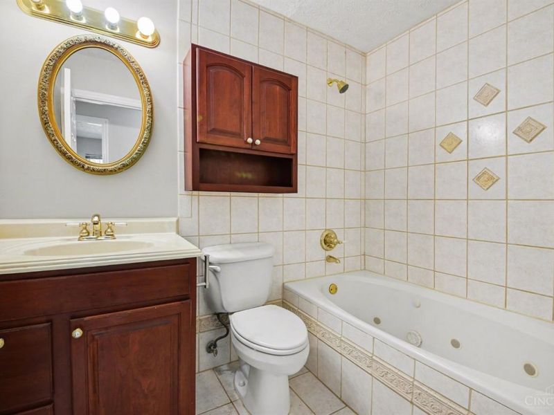 224 Sebastian Court, Delhi Twp, OH 45238 Photo 17