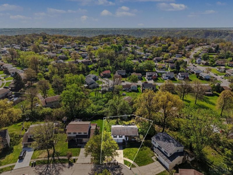 224 Sebastian Court, Delhi Twp, OH 45238 Photo 2