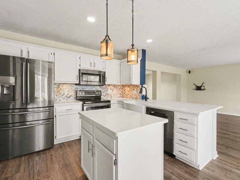 6492 Abingdon Hall, Hamilton Twp, OH 45152 Photo 5