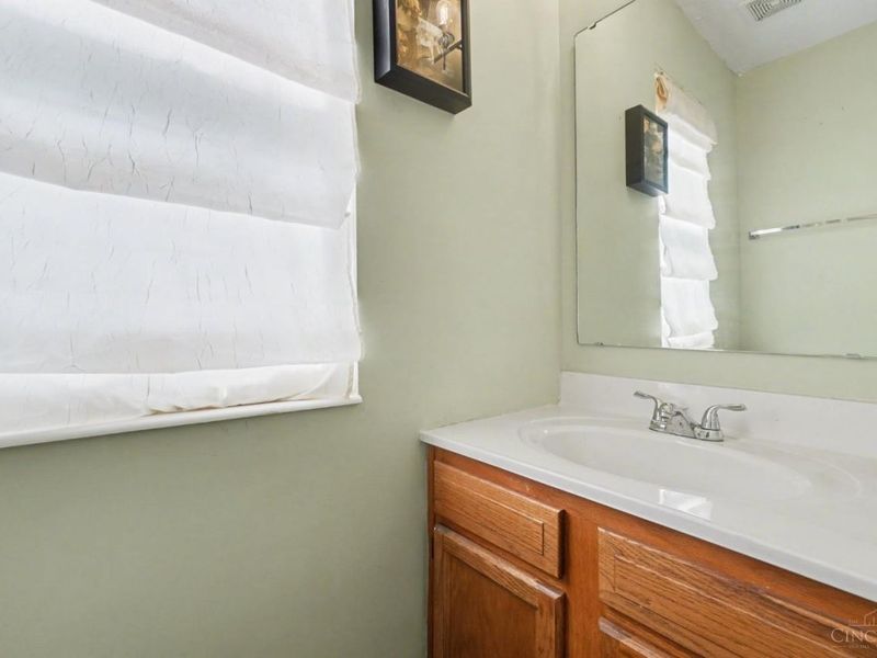 6492 Abingdon Hall, Hamilton Twp, OH 45152 Photo 9