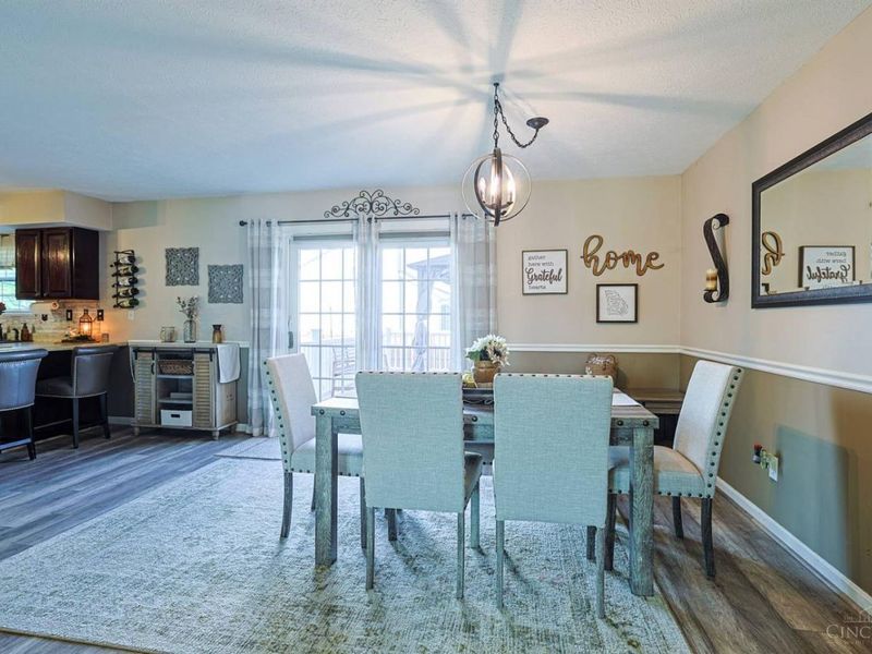 615 Saint James Place, Trenton, OH 45067 Photo 10