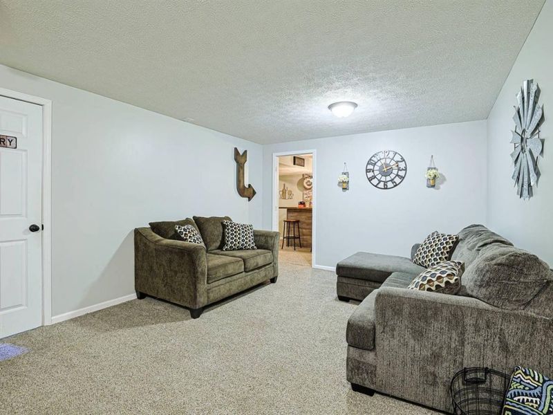 615 Saint James Place, Trenton, OH 45067 Photo 24