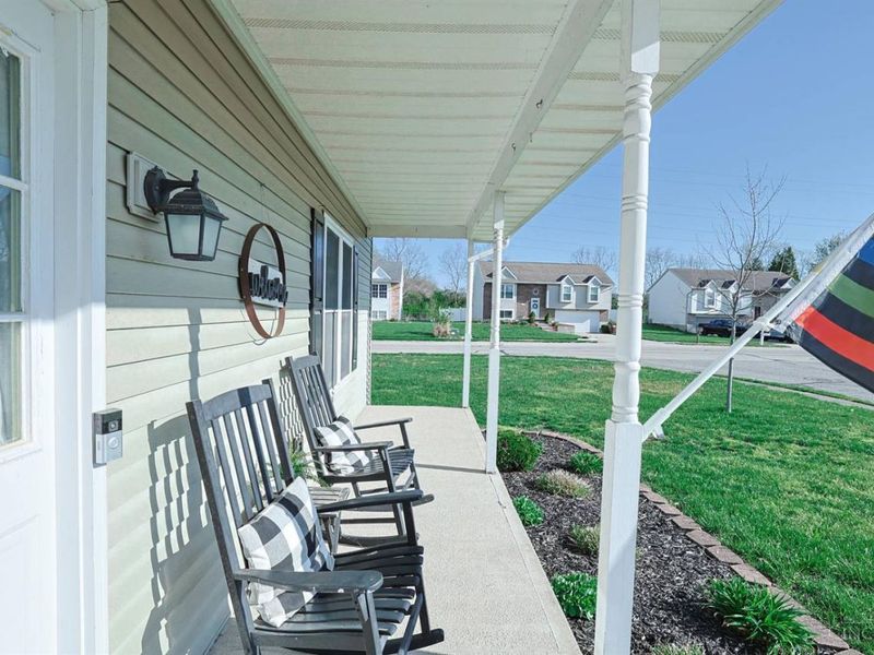 615 Saint James Place, Trenton, OH 45067 Photo 3