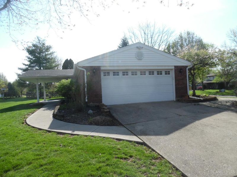 8050 Happiness Way, West Chester, OH 45069 Photo 2