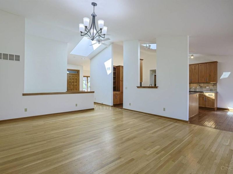 9306 Bluewing Terrace, Blue Ash, OH 45236 Photo 11