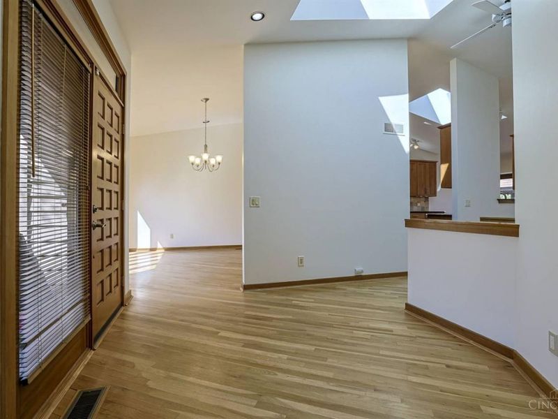 9306 Bluewing Terrace, Blue Ash, OH 45236 Photo 6