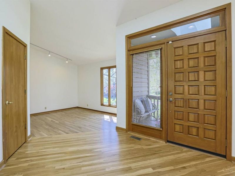 9306 Bluewing Terrace, Blue Ash, OH 45236 Photo 7