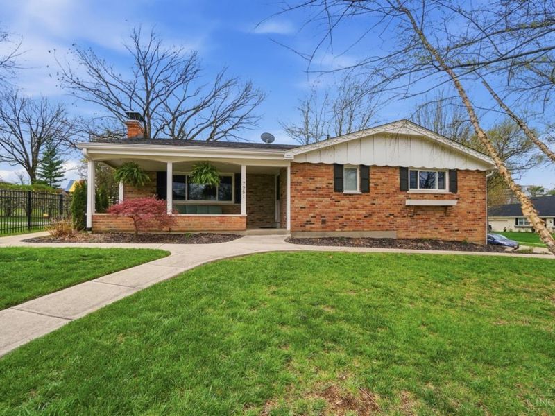 7251 Redondo Court, Madeira, OH 45243 Photo 2