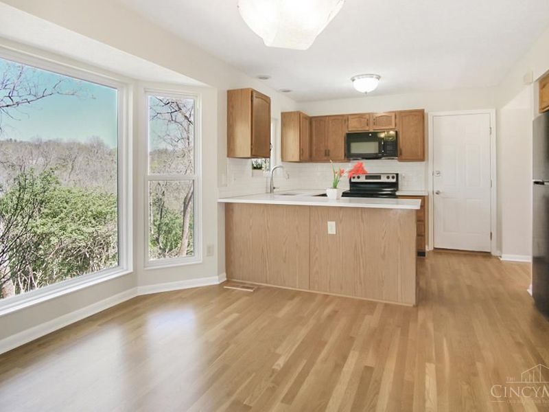 2560 Coveyrun Court, Cincinnati, OH 45230 Photo 12