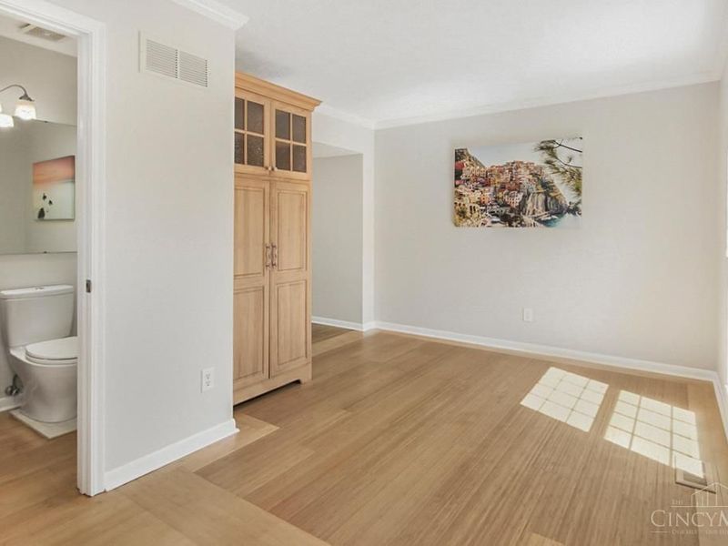 2560 Coveyrun Court, Cincinnati, OH 45230 Photo 17