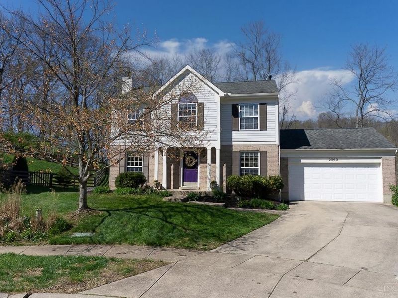 2560 Coveyrun Court, Cincinnati, OH 45230 Photo 2