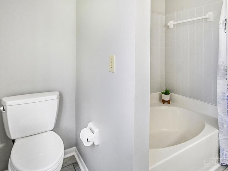 2560 Coveyrun Court, Cincinnati, OH 45230 Photo 29