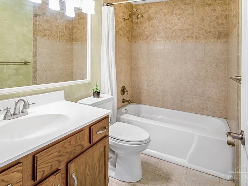 2560 Coveyrun Court, Cincinnati, OH 45230 Photo 35