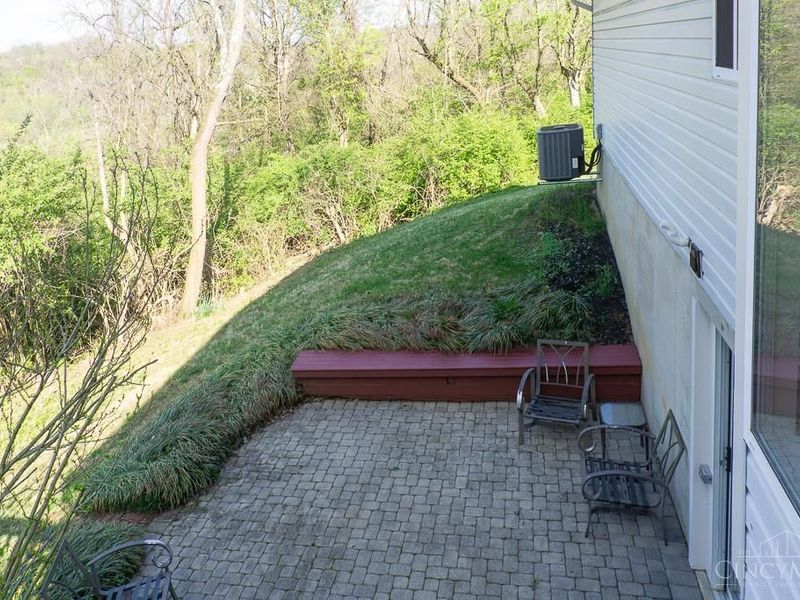 2560 Coveyrun Court, Cincinnati, OH 45230 Photo 53