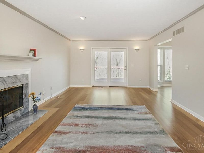 2560 Coveyrun Court, Cincinnati, OH 45230 Photo 8