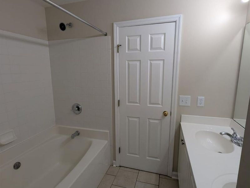 8724 Galecrest Drive, Maineville, OH 45039 Photo 22