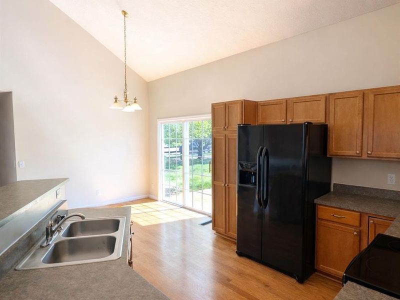 8724 Galecrest Drive, Maineville, OH 45039 Photo 5