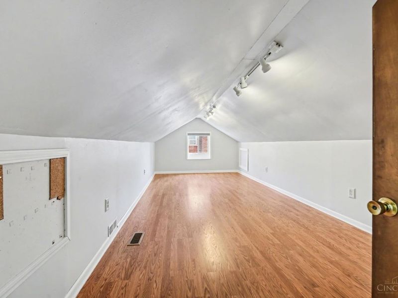 1472 Larrywood Lane, Cincinnati, OH 45224 Photo 17