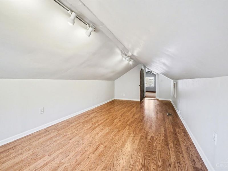 1472 Larrywood Lane, Cincinnati, OH 45224 Photo 18